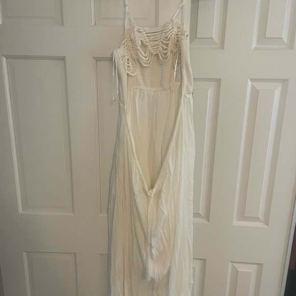 Ivory open back maxi - Picture 4 of 6